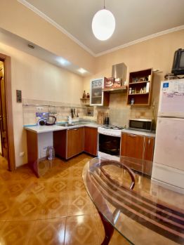 2-комн.кв., 57 м², этаж 8