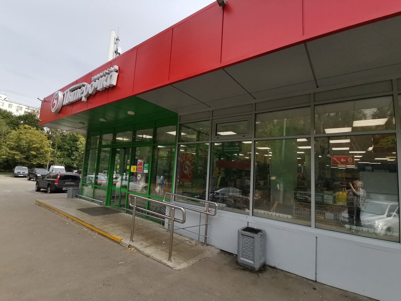 продажа помещений в ТЦ на ул. Старый Гай, 8