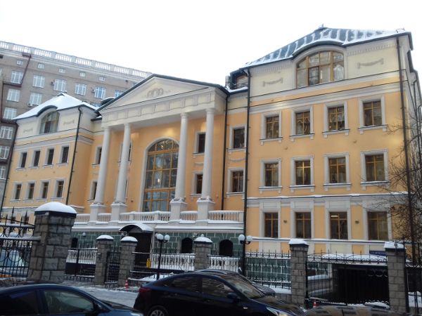 Офисное здание в Среднем Овчинниковском пер., 16