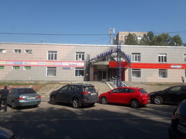 Торгово-офисный комплекс Заречный пассаж