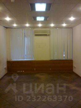 3-комн.кв., 72 м², этаж 1