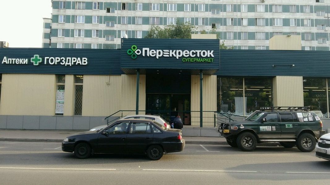 Торговом центре на ул. Совхозная, 8к1