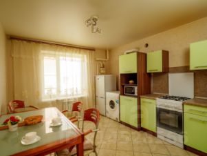 2-комн.кв., 65 м², этаж 2