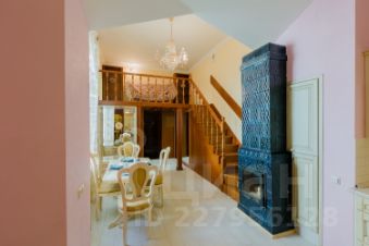 2-комн.кв., 90 м², этаж 2