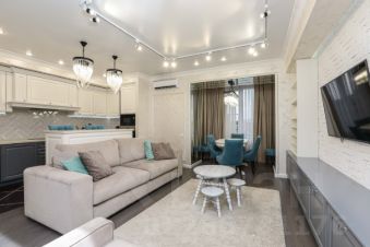 3-комн.кв., 127 м², этаж 3