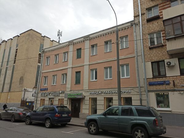 Отдельно стоящее здание на ул. 4-я Тверская-Ямская, 21