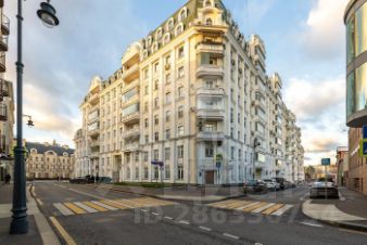 4-комн.кв., 183 м², этаж 4