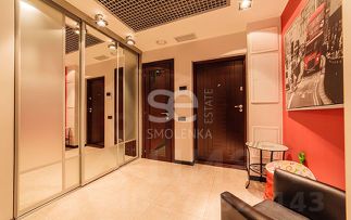 4-комн.кв., 160 м², этаж 4