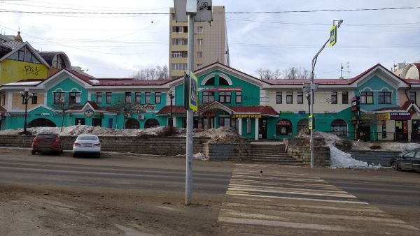Торговый центр на ул. Загорская, 34А