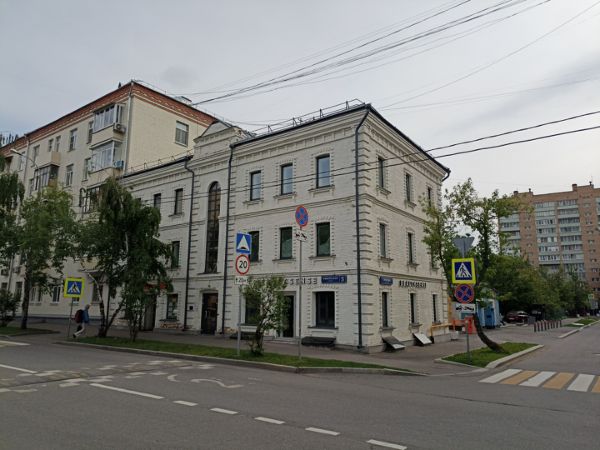 Офисное здание на ул. Новолесная, 5