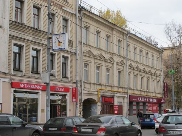 Отдельно стоящее здание на ул. Красина, 9с1