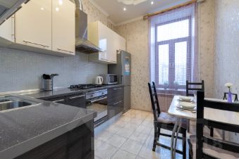 2-комн.кв., 80 м², этаж 2