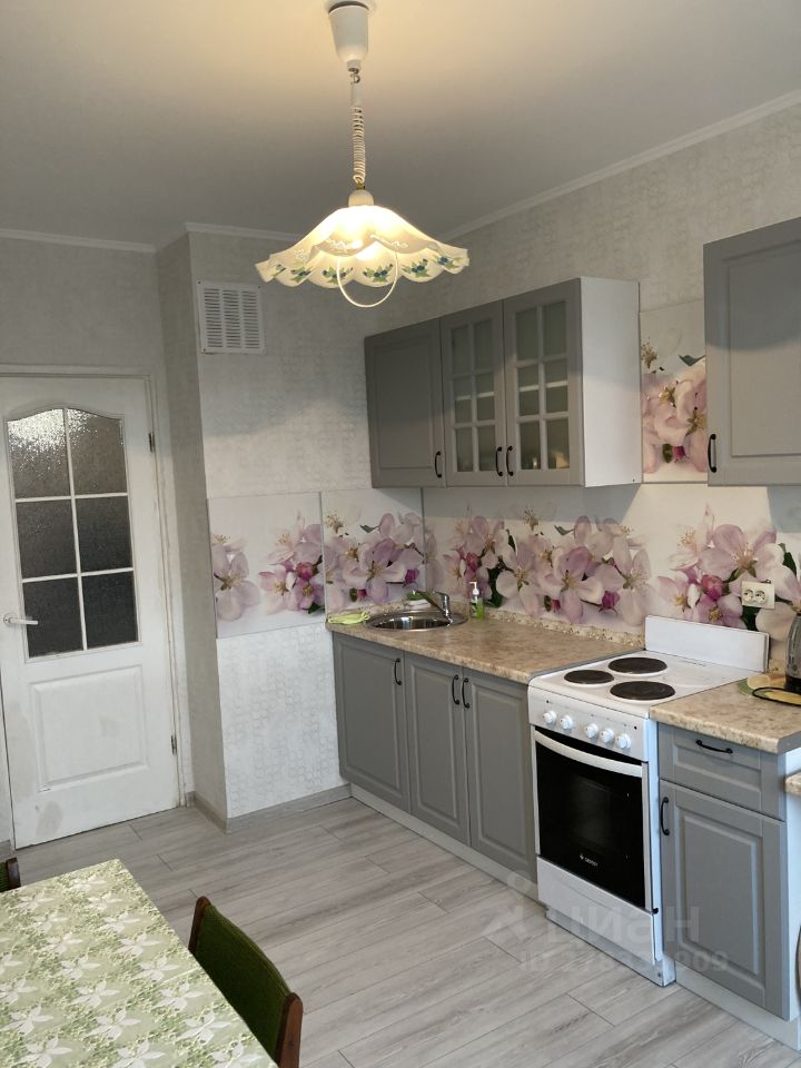 Продаю двухкомнатную квартиру 61.5м² Северный проезд, 1к1, Московская ...