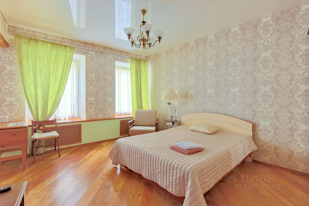 Sankt-Petersburg Kazanskaya 38. Снять квартиру в Питере. Снять кв в Питере посуточно в центре. Квартиры посуточно Казань.