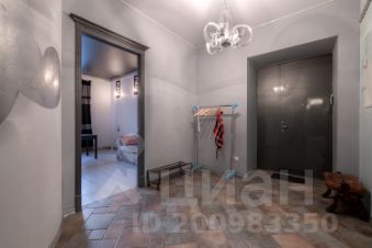 3-комн.кв., 100 м², этаж 3