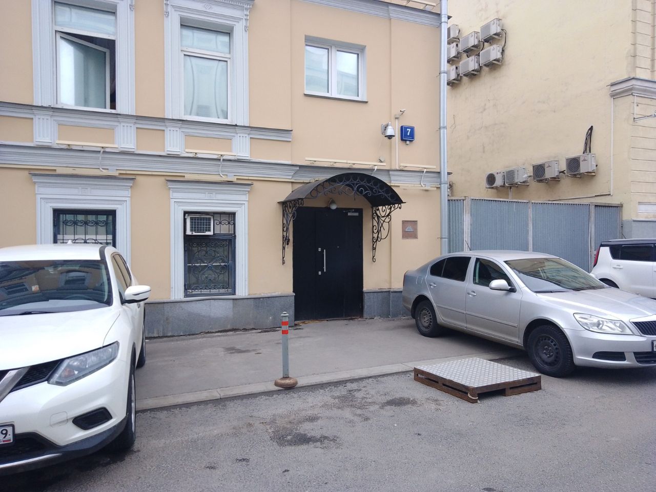продажа помещений в БЦ в Большом Кисельном пер., 7с1