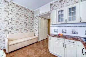 2-комн.кв., 71 м², этаж 2