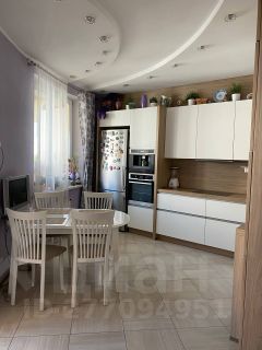 4-комн.кв., 159 м², этаж 3