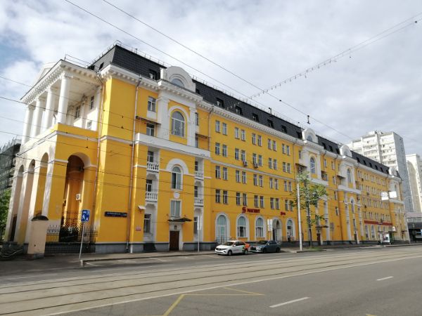 Административное здание на ул. Первомайская, 126