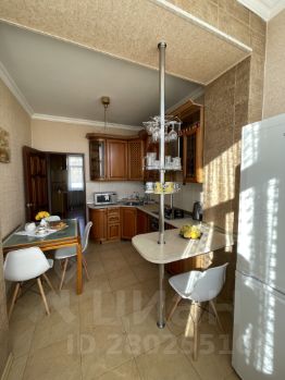 2-комн.кв., 60 м², этаж 4