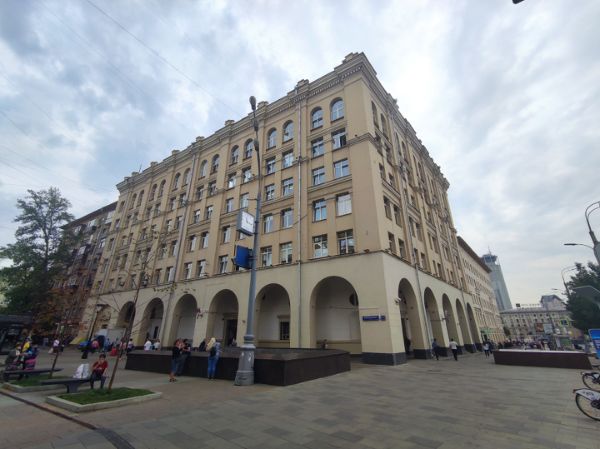 Административное здание на ул. Зацепский Вал, 16