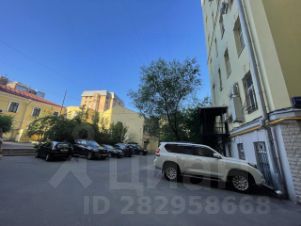 4-комн.кв., 135 м², этаж 6