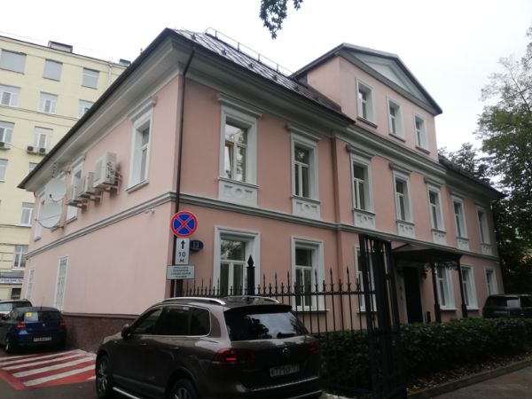 Особняк на Страстном бульваре, 13