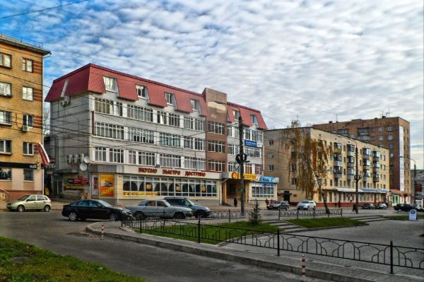 Торгово-офисный комплекс на ул. Садовая, 5