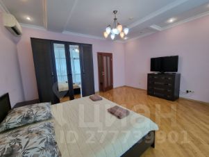 4-комн.кв., 175 м², этаж 2