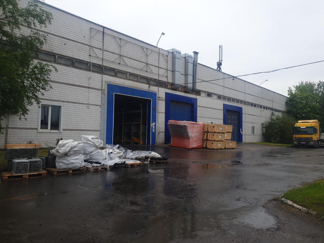 продажа помещений в ТЦ на ул. Елецкая, 17