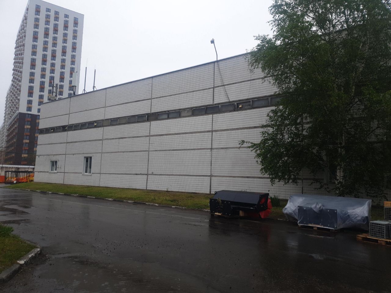Торговом центре на ул. Елецкая, 17