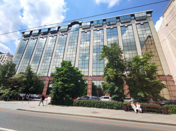 Административное здание на ул. Лесная, 41