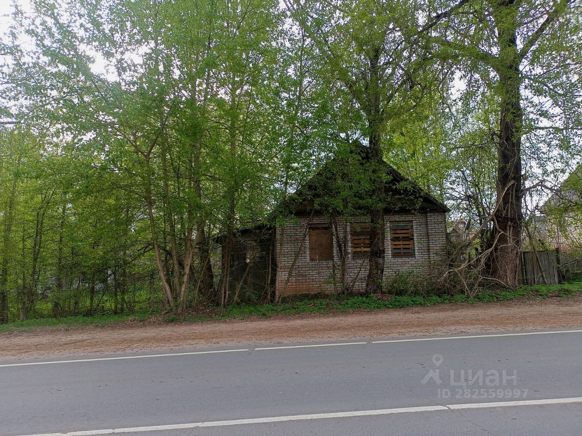 Купить загородную недвижимость на улице 25 Октября в поселке городского  типа Демянск, продажа загородной недвижимости - база объявлений Циан.  Найдено 1 объявление