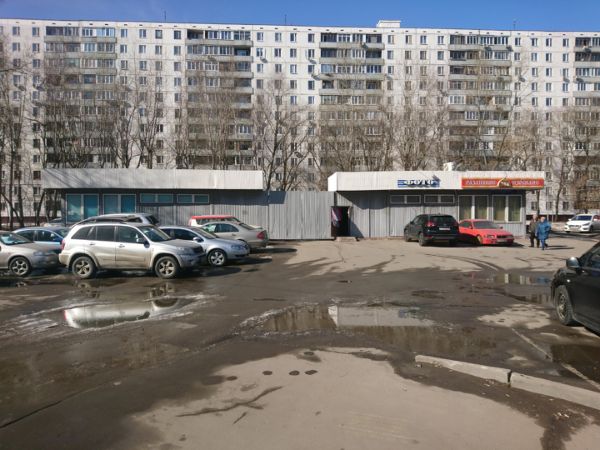 Торговый центр на ул. Каргопольская, 7