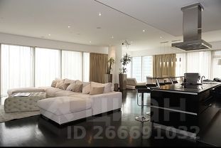 3-комн.кв., 230 м², этаж 33