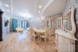 5-комн.кв., 165 м², этаж 3