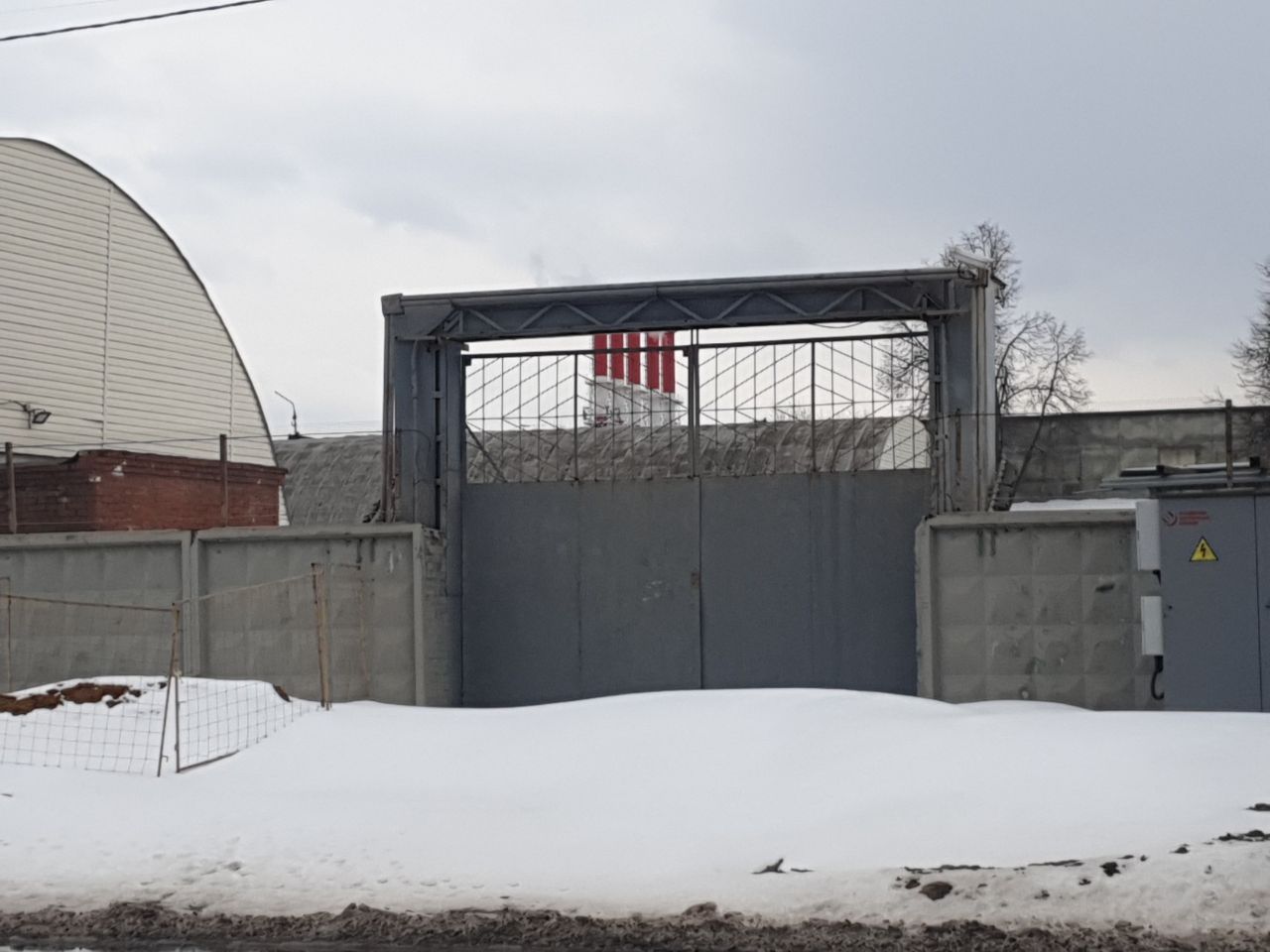 Складском комплексе на ул. Деловая, 9 (9/7с9)