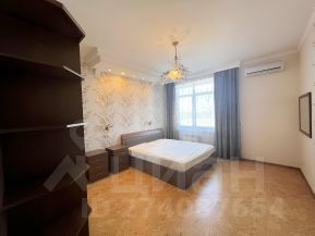 4-комн.кв., 220 м², этаж 7