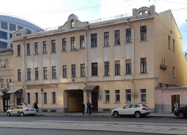 Отдельно стоящее здание на ул. Лесная, 59с1