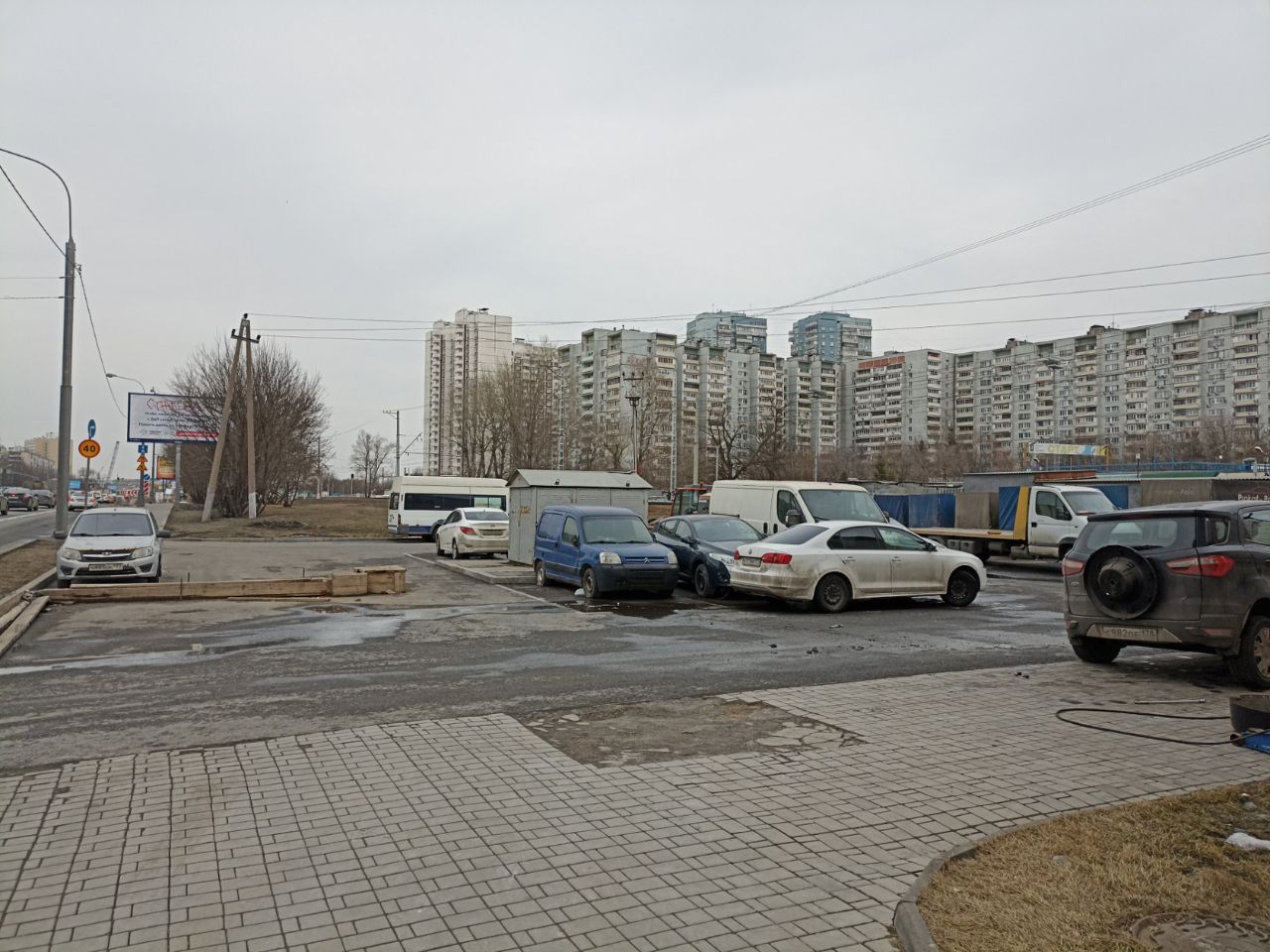 Торговом центре на Дмитровском шоссе, 16с1