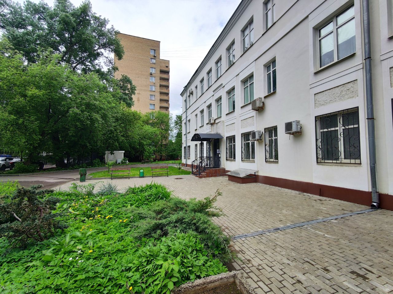БЦ на ул. Пилота Нестерова, 5