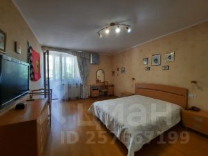 4-комн.кв., 108 м², этаж 2