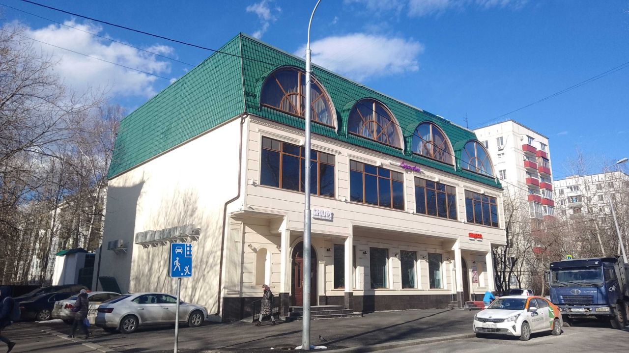 продажа помещений в ТЦ на Сиреневом бульваре, 25А