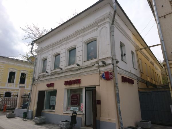 Отдельно стоящее здание на ул. Пятницкая, 30с1