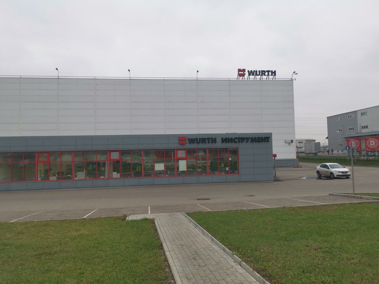 аренда помещений в ТЦ на ул. Адмирала Корнилова, вл3с1