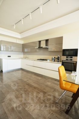 2-комн.апарт., 85 м², этаж 5