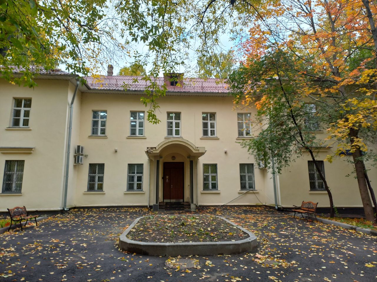 Бизнес Центр на ул. Ивана Бабушкина, 4