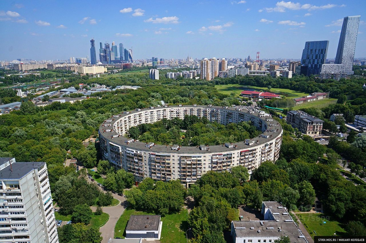 Купить квартиру без посредников на улице Довженко в Москве от хозяина,  продажа квартир (вторичка) от собственника на улице Довженко в Москве.  Найдено 4 объявления.