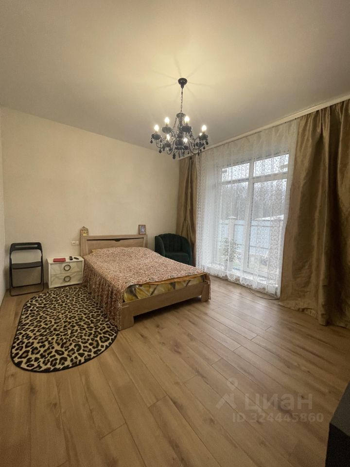 Дом в Тульская область, Алексин ул. Мирная (212 м²)