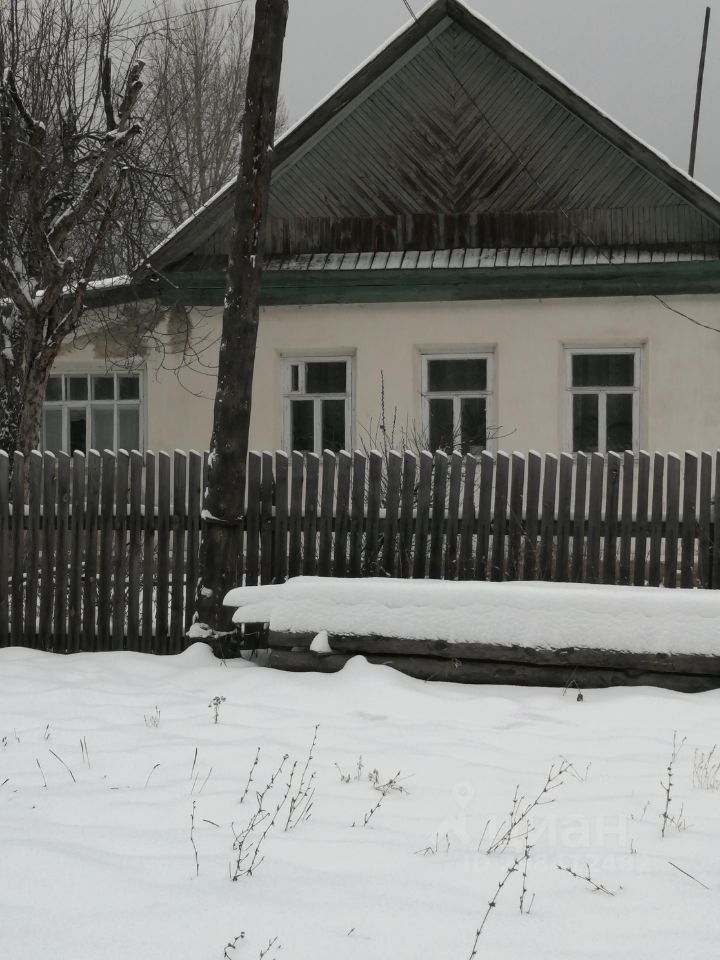 Дом в барыше ульяновской. Красная гора Брянская область. Красный камень Брянская область. Рабочий посёлок красная гора.